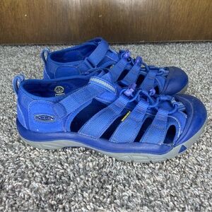 Keen Closed Toe Sandal Blue Youth Size 5